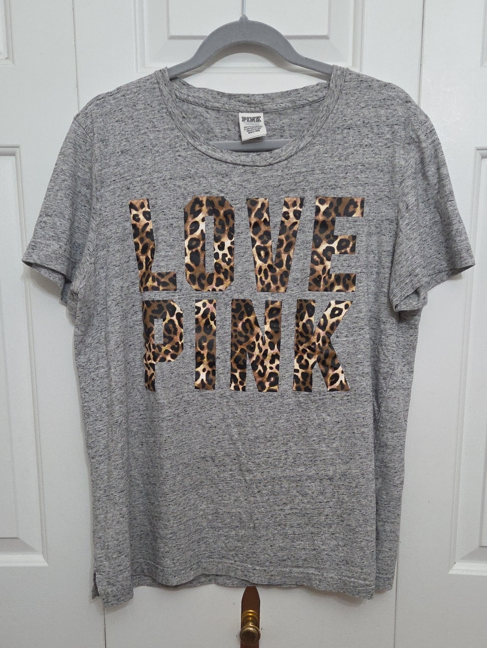 Victoria's Secret PINK "Love PINK" Campus Leopard Print Graphic SS T-Shirt/ L
